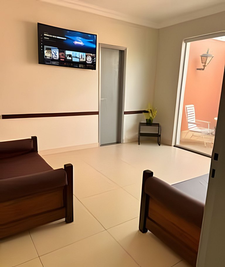 Casa aconchegante com ar-condicionado e garagem