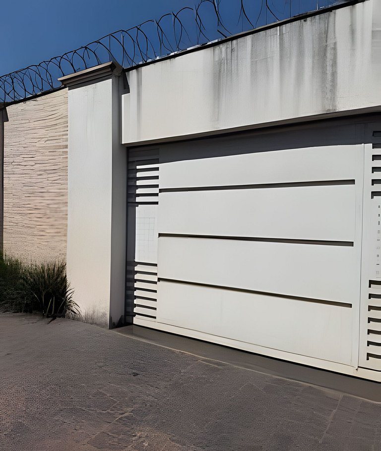 Casa grande c área gourmet churrasqueira 6 pessoas