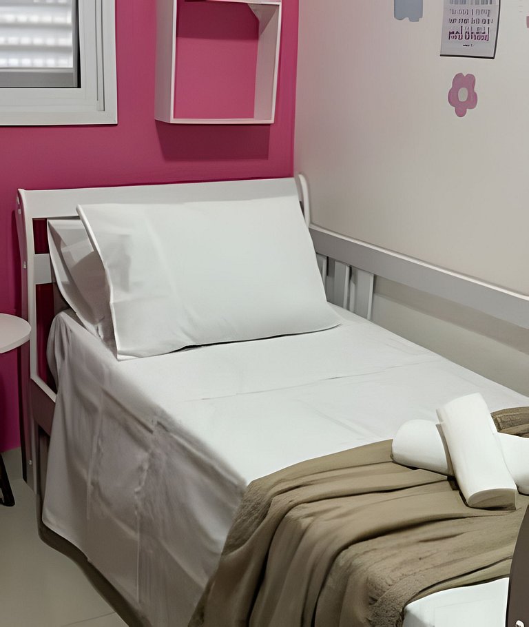 Casa grande c área gourmet churrasqueira 6 pessoas