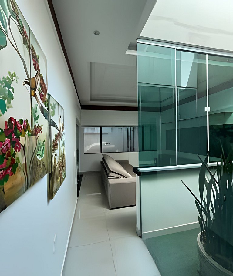 Casa grande c área gourmet churrasqueira 6 pessoas