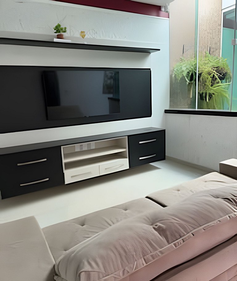 Casa grande c área gourmet churrasqueira 6 pessoas