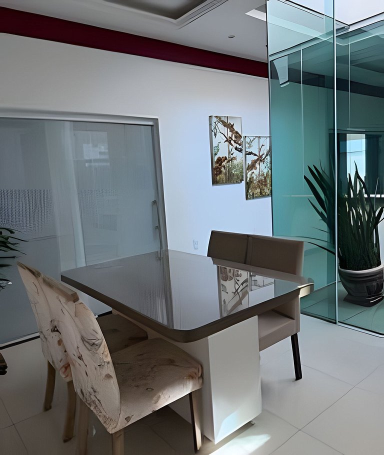 Casa grande c área gourmet churrasqueira 6 pessoas